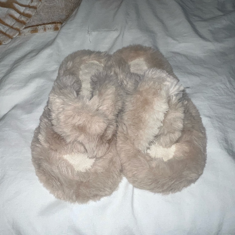 House shoes tan
